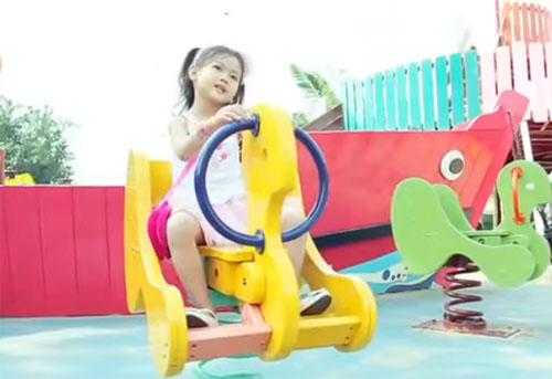 MV của bé 7 tuổi vượt mặt Sơn Tùng lập kỷ lục 100 triệu view - 2
