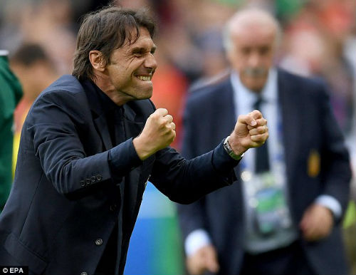 Ảnh đẹp Euro 28/6: Vũ điệu Conte và nụ hôn Iceland - 8