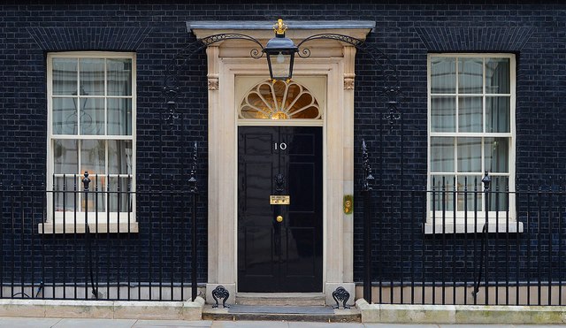 Khám phá dinh thự nơi Thủ tướng Anh Cameron “thất thủ” - 1