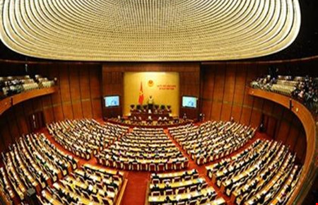 Quốc hội đồng ý lùi hiệu lực Bộ luật Hình sự và ba luật liên quan - 1