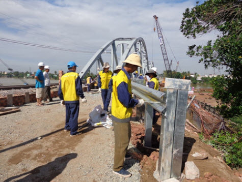 Chùm ảnh: Gấp rút hoàn thiện cầu Ghềnh mới - 4