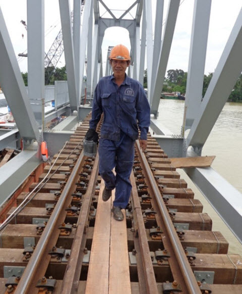 Chùm ảnh: Gấp rút hoàn thiện cầu Ghềnh mới - 11