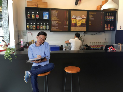 Hoài Linh và những điều thú vị ở Sài Gòn - 2