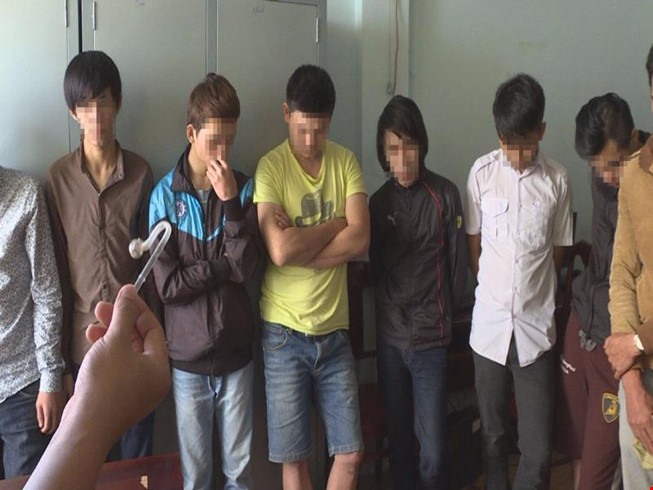 17 thanh niên hít ma túy để tạo hưng phấn chơi game - 1