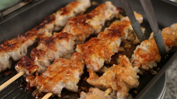 Thịt xiên nướng kiểu Hàn vàng ươm, thơm phức "gây nghiện" cả nhà - 6