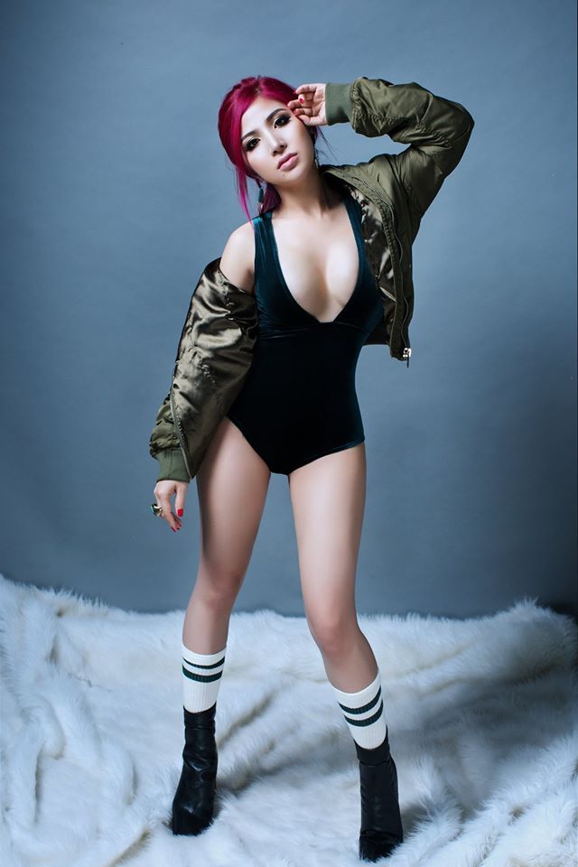 Cô gái chuyên có ảnh nhạy cảm với Hồ Quang Hiếu khiến Bảo Anh dè chừng - 3