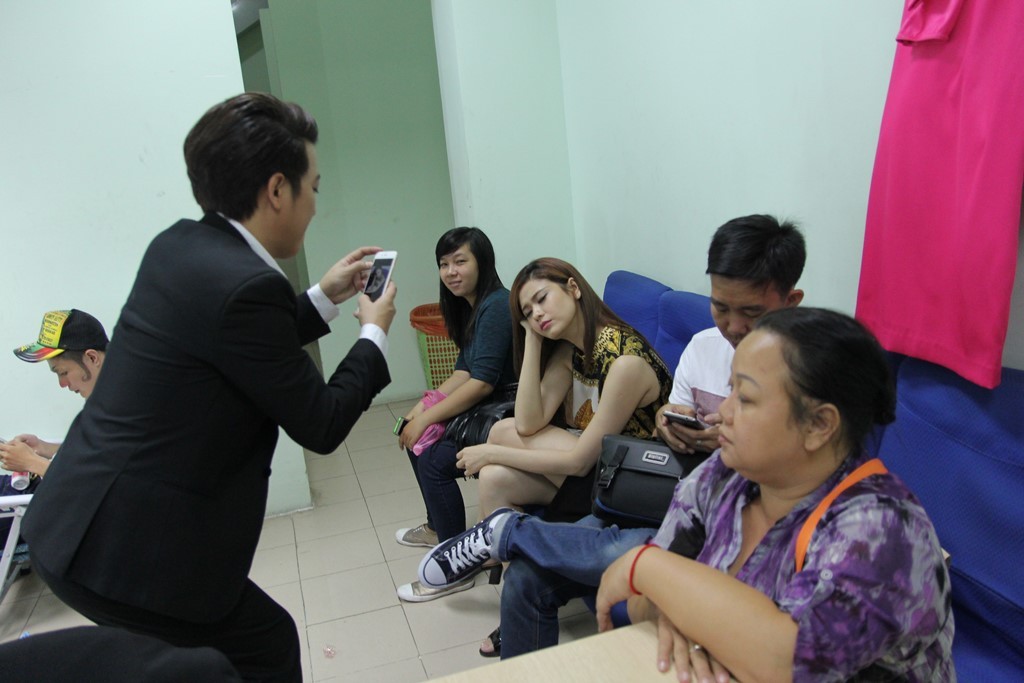 Loạt sao Việt "khủng" bị khui khoảnh khắc sống ảo - 5