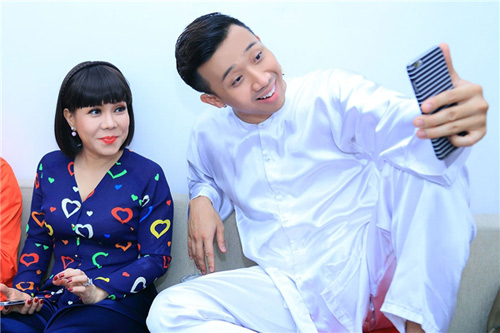 Loạt sao Việt "khủng" bị khui khoảnh khắc sống ảo - 13