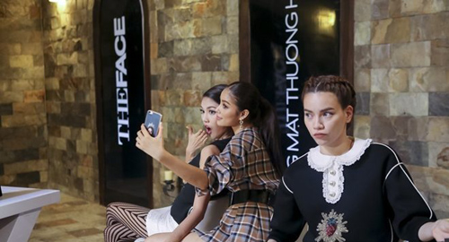 Loạt sao Việt "khủng" bị khui khoảnh khắc sống ảo - 9