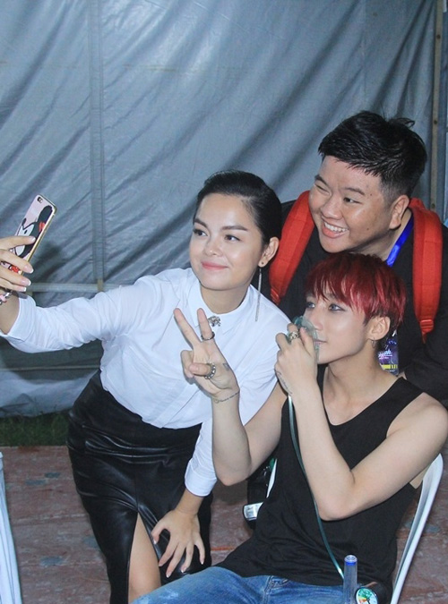 Loạt sao Việt "khủng" bị khui khoảnh khắc sống ảo - 10