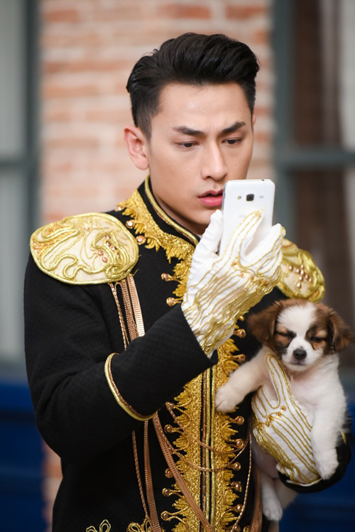 Loạt sao Việt "khủng" bị khui khoảnh khắc sống ảo - 11