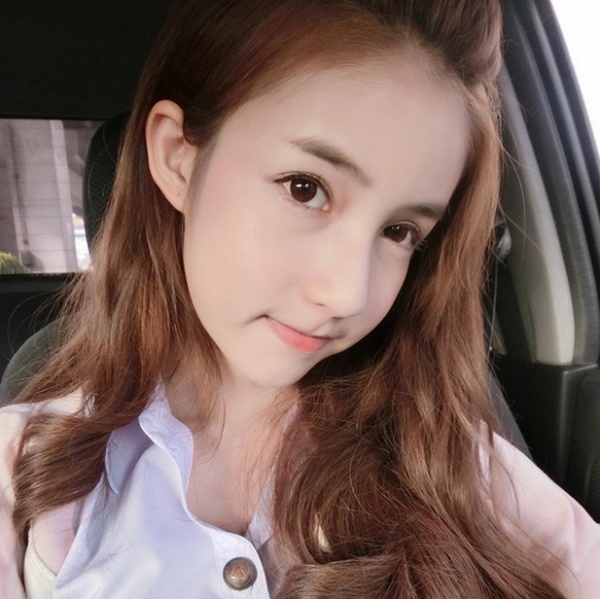 “Yêu” 28 lần/ngày đã là gì, showbiz Thái còn nhiều điều sốc hơn thế - 4