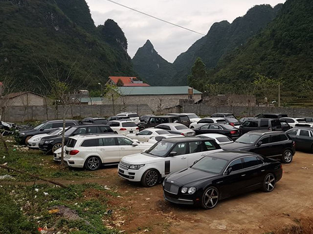 Dàn siêu xe phủ bụi chỏng chơ ở Cao Bằng - 2
