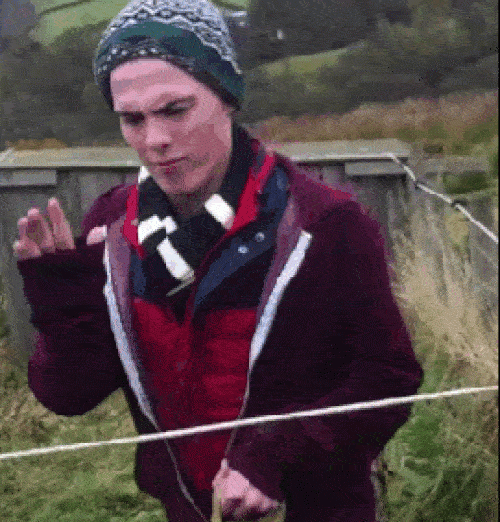 Ảnh động: Khoảnh khắc dại dột của những kẻ "mất trí" - 11