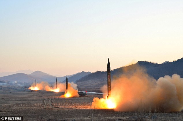 Triều Tiên bắn tên lửa sát ngày Trump gặp Tập Cận Bình - 1