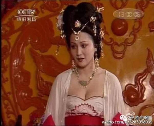 Mỹ nữ hở bạo trước triệu người: Phạm Băng Băng chưa phải số 1! - 9