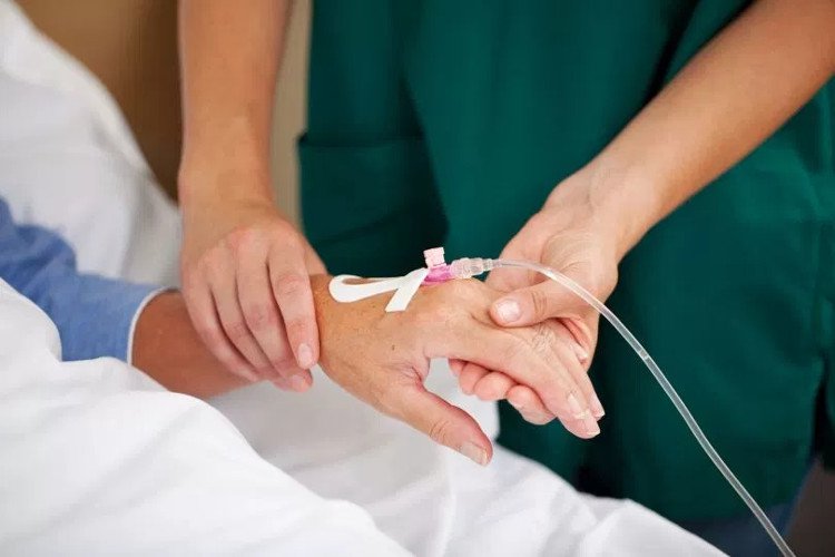 Vì sao phải truyền dịch cho người bệnh? - 2