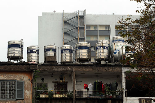 Hãi hùng "bom nước" rải khắp Thủ đô - 4