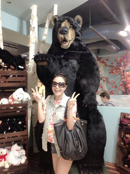 Táo bạo trên sân khấu nhưng ai cũng choáng khi thấy Hoàng Thùy Linh ở nhà - 12