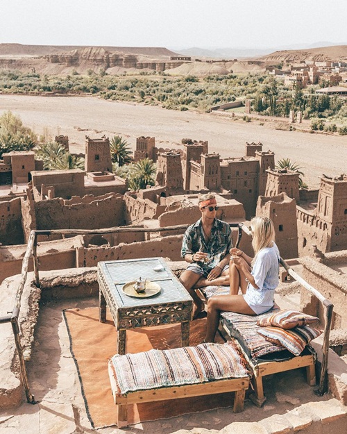 Cặp đôi kiếm cả trăm triệu dễ như chơi nhờ đăng ảnh sống ảo - 10