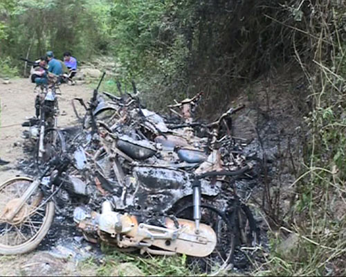 Đoàn kiểm tra rừng bị lâm tặc đốt 9 xe máy - 1