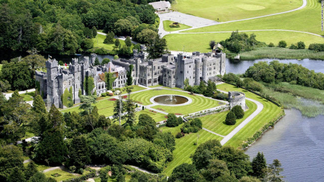 Được cải tạo với tổng kinh phí lên tới 75 triệu USD, lâu đài Ashford ở Cong, Ireland, trông sang trọng và quyến rũ hơn rất nhiều so với trước đây.