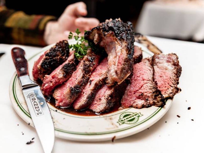 Phát thèm với những món bít tết có giá "trên trời" - 12