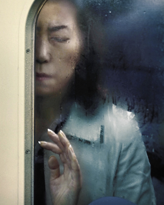 Người Nhật làm điều này trên tàu điện nhiều nhất thế giới - 6