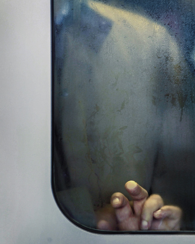 Người Nhật làm điều này trên tàu điện nhiều nhất thế giới - 9