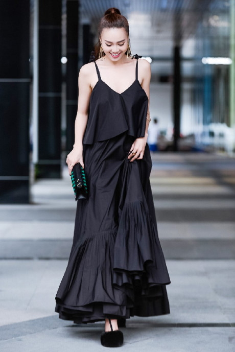 Cám Lan Ngọc và tuyệt chiêu mix đồ cho nàng dáng mỏng - 8