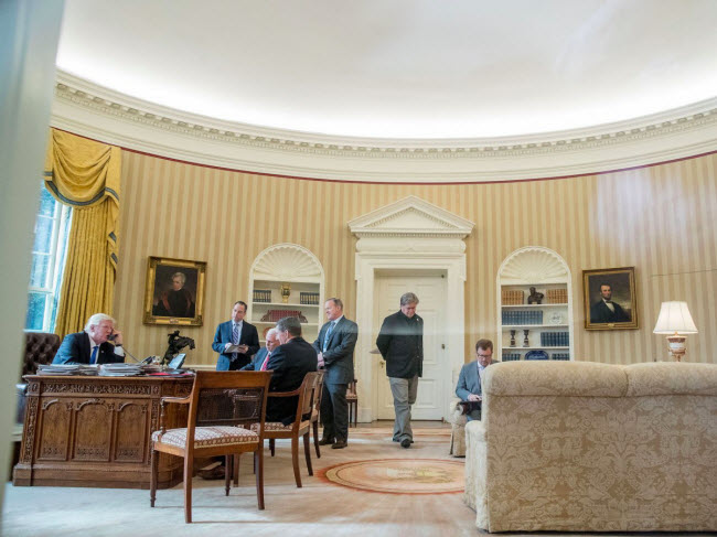 Nhà Trắng ở thành phố Washington là nơi ở và làm việc của các tổng thống Mỹ.