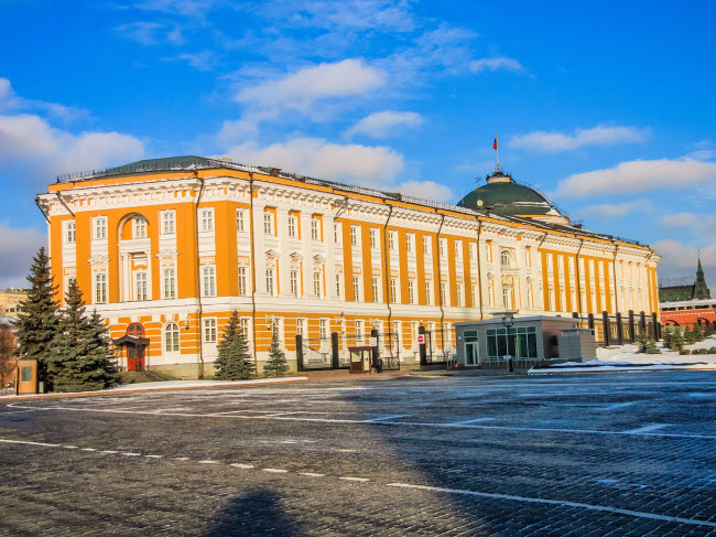 Tòa nhà Senate Building trong Điện Kremlin là nơi ở của Tổng thống Nga Vladimir Putin.