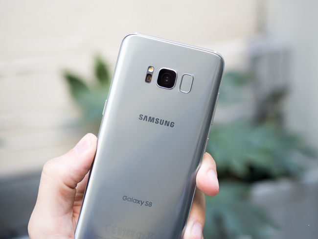 Bộ đôi Galaxy S8 và Galaxy S8 Plus được Samsung trình làng cuối tháng 3 vừa qua. Nó được xem là siêu phẩm của nhà sản xuất Hàn Quốc, và cũng là smartphone Android tốt nhất để cạnh tranh sòng phẳng với bộ đôi iPhone 7 đến từ Apple.