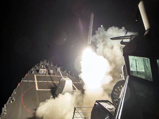 Vì sao Trump chọn oanh tạc Syria bằng tên lửa Tomahawk? - 2