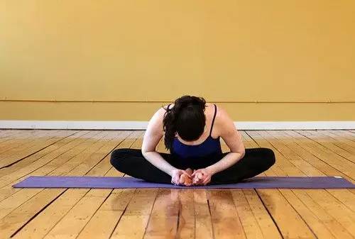 10 phút tập bài yoga siêu đơn giản để khỏe &#34;từ trong ra ngoài&#34; - 2