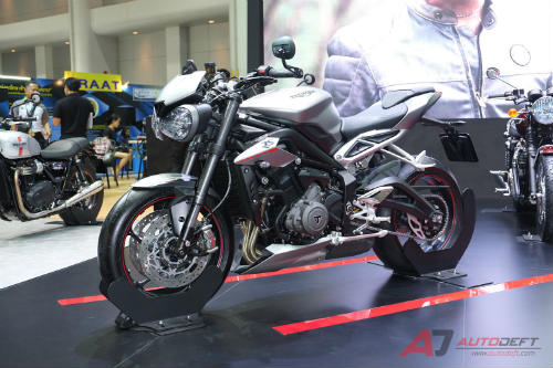 2017 Triumph Street Triple RS bao giờ về Việt Nam? - 2