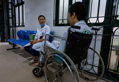 Hoang tưởng, cắt tay tự tử vì được kỳ vọng quá nhiều - 1