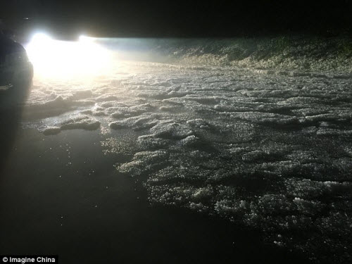 Mưa đá to khủng khiếp ở Trung Quốc - 2