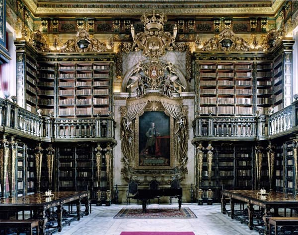 Choáng ngợp 10 thư viện trường học lộng lẫy nhất thế giới - 1