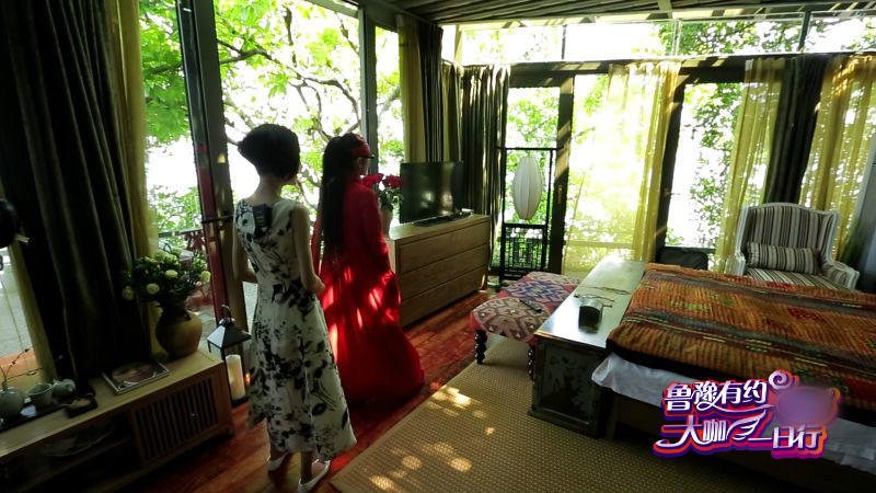 Choáng ngợp biệt thự của "ác nữ" đẹp nhất màn ảnh - 5