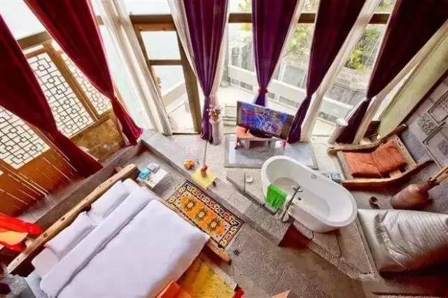 Choáng ngợp biệt thự của "ác nữ" đẹp nhất màn ảnh - 10