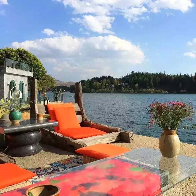 Choáng ngợp biệt thự của "ác nữ" đẹp nhất màn ảnh - 12