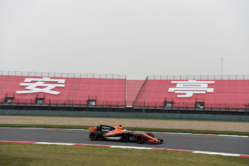 F1, phân hạng Chinese GP: Lái mới chinh chiến, nát bươm xe - 4