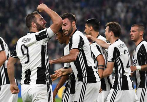 Juventus - Chievo: &#34;Chân gỗ&#34; hết tịt ngòi - 1