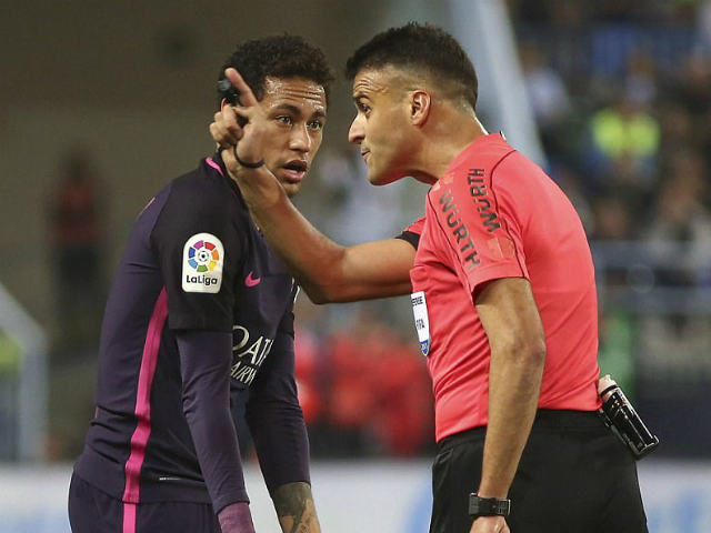 Barca: Nhận thẻ đỏ, Neymar nguy cơ vắng Siêu kinh điển