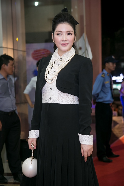 Minh Hằng, Quỳnh Chi hút mọi ánh nhìn trong đêm - 10