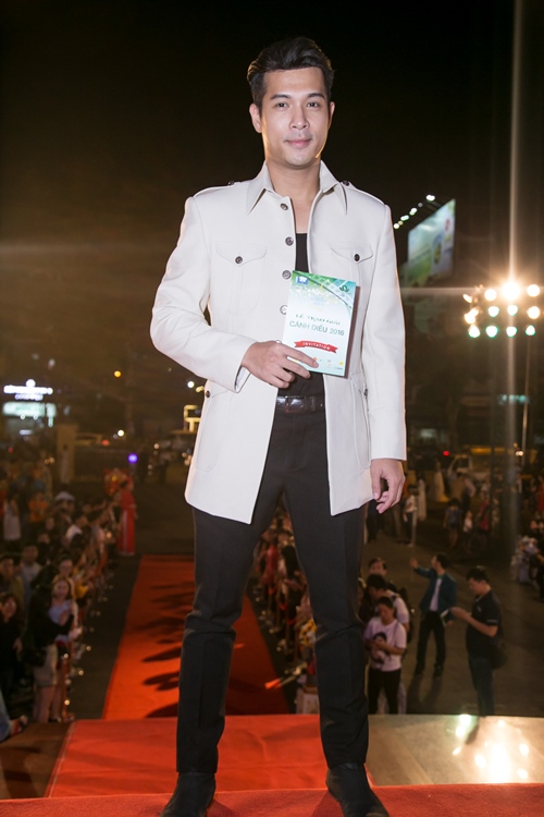 Minh Hằng, Quỳnh Chi hút mọi ánh nhìn trong đêm - 6