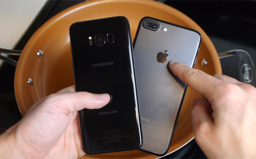 iPhone 7 Plus và Galaxy S8+ “thi gan” cùng nước đun sôi - 1