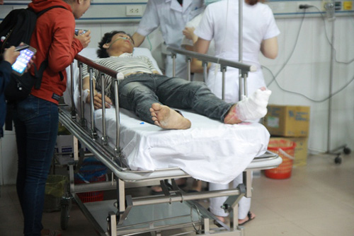 Hình ảnh kinh hoàng vụ lật xe khách, khiến hàng chục người thương vong - 8