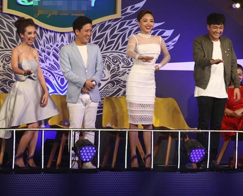 Trường Giang cúi đầu xin lỗi thay Tóc Tiên trên truyền hình - 1